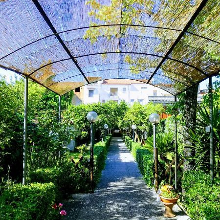 Residenza Caserta Sud - Appartamento Con Giardino Extérieur photo
