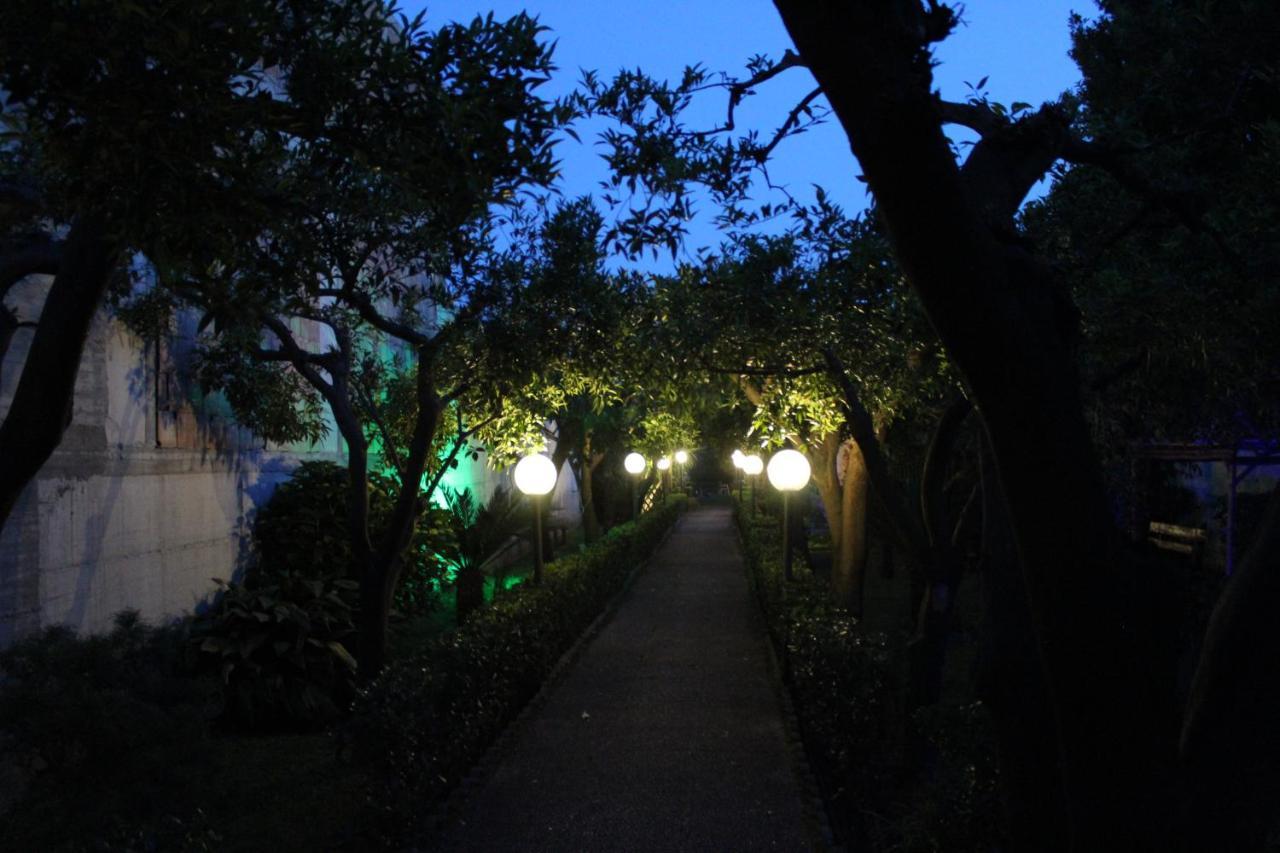 Residenza Caserta Sud - Appartamento Con Giardino Extérieur photo