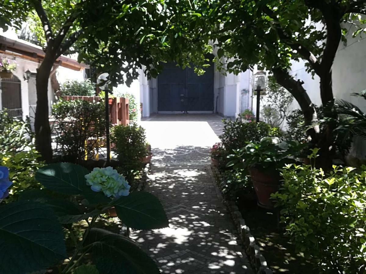 Residenza Caserta Sud - Appartamento Con Giardino Extérieur photo