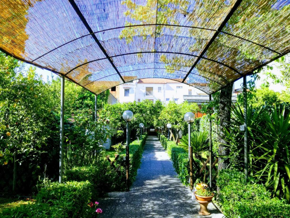Residenza Caserta Sud - Appartamento Con Giardino Extérieur photo